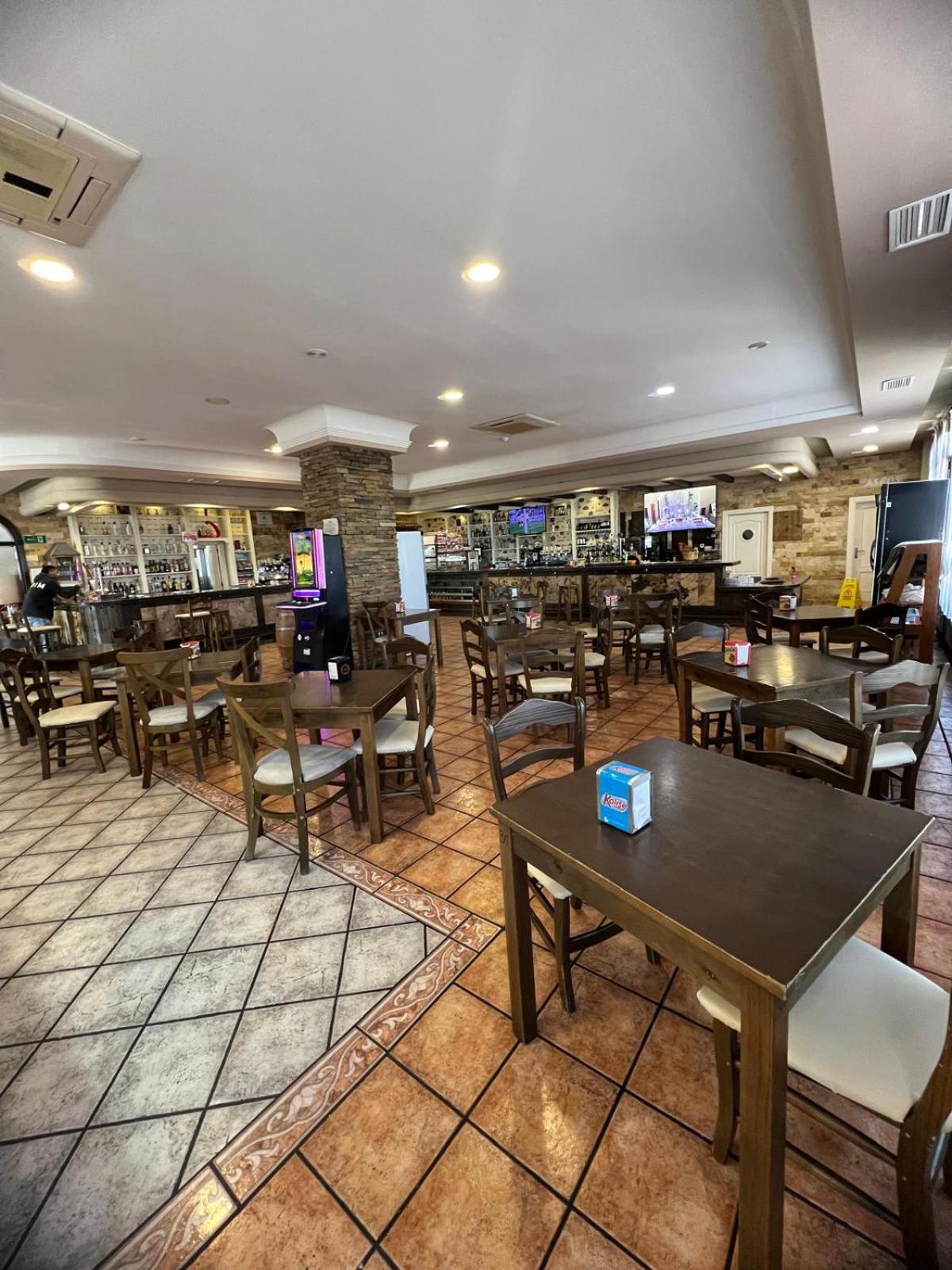 Hotel Restaurante Dama De Baza